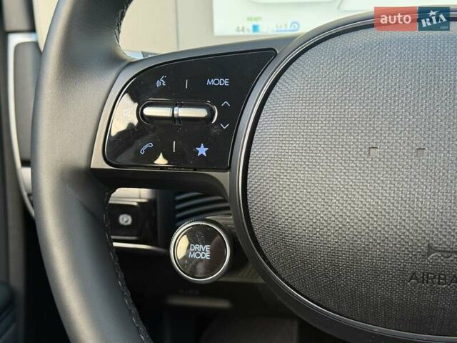 Серый Хендай Ioniq 5, объемом двигателя 0 л и пробегом 10 тыс. км за 30700 $, фото 24 на Automoto.ua