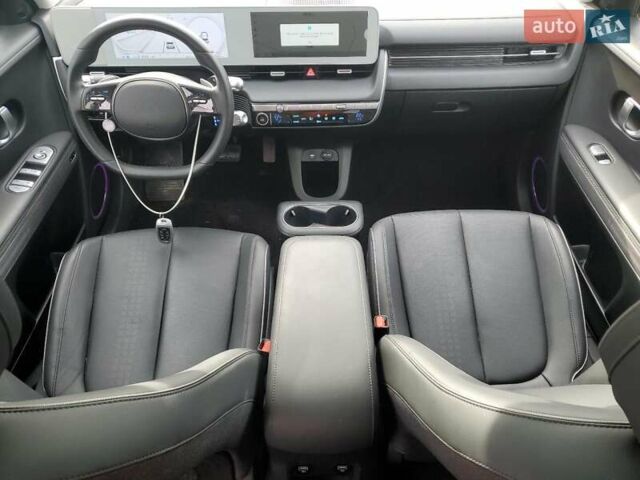 Серый Хендай Ioniq 5, объемом двигателя 0 л и пробегом 25 тыс. км за 10200 $, фото 7 на Automoto.ua