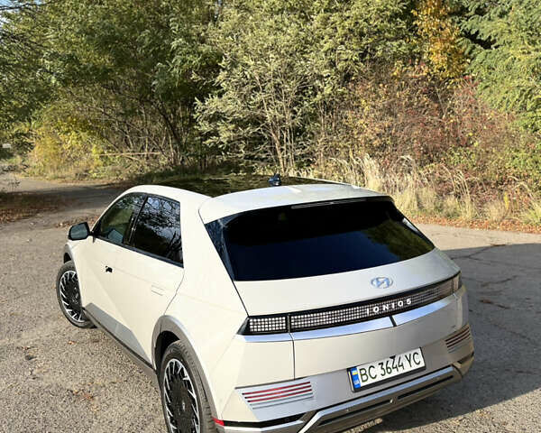 Серый Хендай Ioniq 5, объемом двигателя 0 л и пробегом 29 тыс. км за 27500 $, фото 40 на Automoto.ua