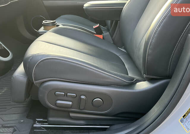 Серый Хендай Ioniq 5, объемом двигателя 0 л и пробегом 29 тыс. км за 27500 $, фото 13 на Automoto.ua