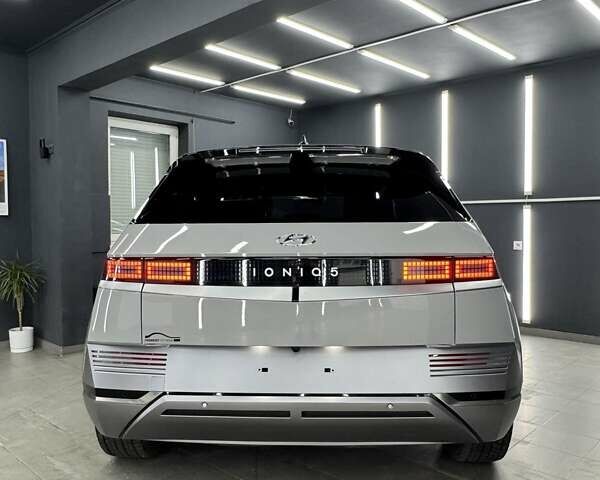 Серый Хендай Ioniq 5, объемом двигателя 0 л и пробегом 8 тыс. км за 27500 $, фото 23 на Automoto.ua