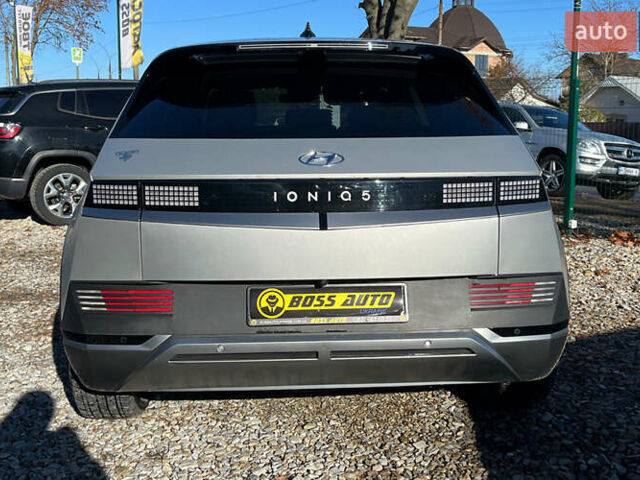 Серый Хендай Ioniq 5, объемом двигателя 0 л и пробегом 13 тыс. км за 27300 $, фото 4 на Automoto.ua