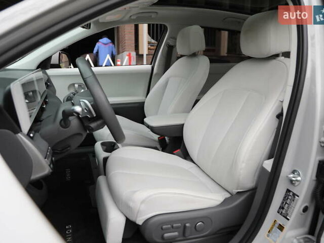 Сірий Хендай Ioniq 5, об'ємом двигуна 0 л та пробігом 14 тис. км за 33800 $, фото 7 на Automoto.ua