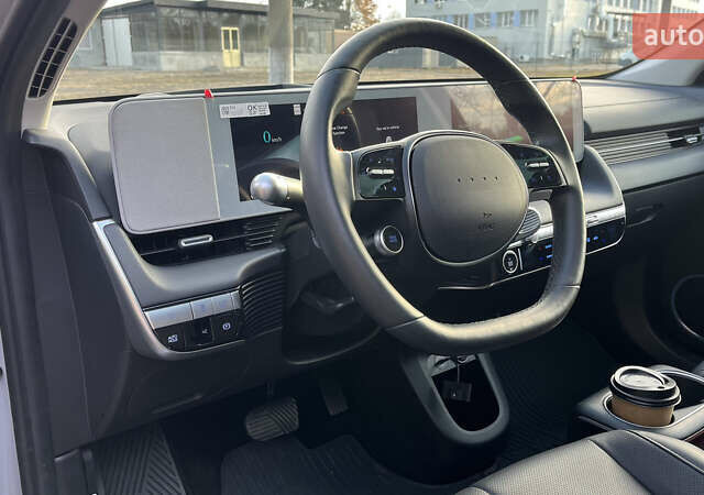 Серый Хендай Ioniq 5, объемом двигателя 0 л и пробегом 29 тыс. км за 27500 $, фото 15 на Automoto.ua