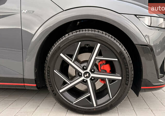 Серый Хендай Ioniq 5, объемом двигателя 0 л и пробегом 2 тыс. км за 40500 $, фото 11 на Automoto.ua