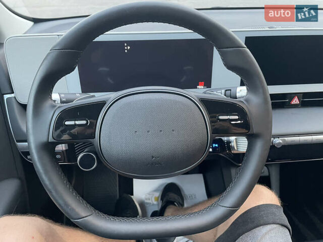 Серый Хендай Ioniq 5, объемом двигателя 0 л и пробегом 7 тыс. км за 30999 $, фото 45 на Automoto.ua