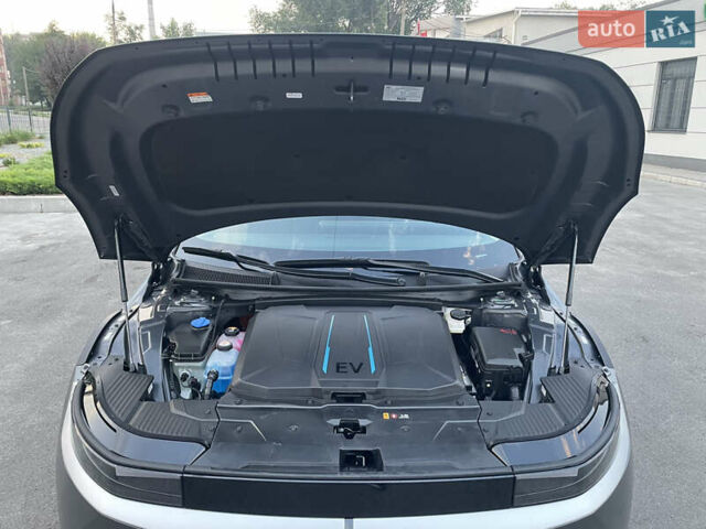 Серый Хендай Ioniq 5, объемом двигателя 0 л и пробегом 7 тыс. км за 30999 $, фото 56 на Automoto.ua