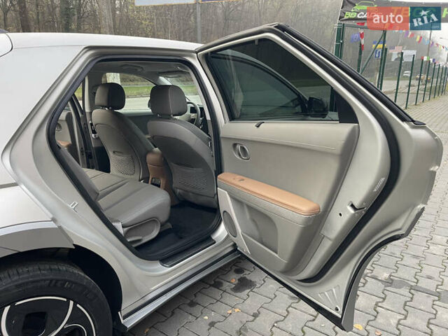 Сірий Хендай Ioniq 5, об'ємом двигуна 0 л та пробігом 7 тис. км за 32500 $, фото 18 на Automoto.ua