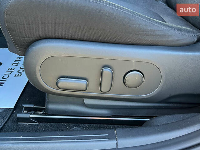 Серый Хендай Ioniq 5, объемом двигателя 0 л и пробегом 13 тыс. км за 27300 $, фото 14 на Automoto.ua