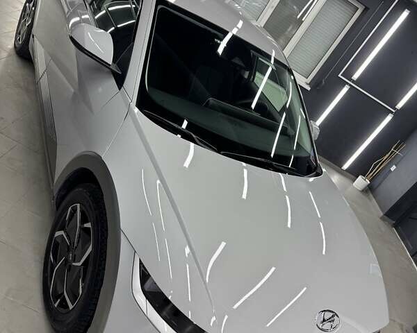 Серый Хендай Ioniq 5, объемом двигателя 0 л и пробегом 8 тыс. км за 27500 $, фото 36 на Automoto.ua