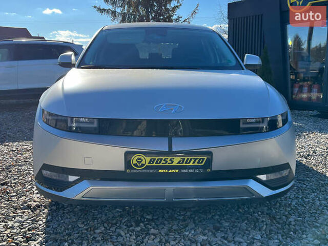 Серый Хендай Ioniq 5, объемом двигателя 0 л и пробегом 13 тыс. км за 27300 $, фото 1 на Automoto.ua
