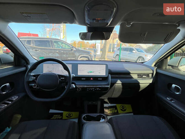 Серый Хендай Ioniq 5, объемом двигателя 0 л и пробегом 13 тыс. км за 27300 $, фото 7 на Automoto.ua