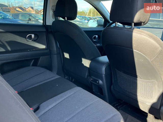 Серый Хендай Ioniq 5, объемом двигателя 0 л и пробегом 13 тыс. км за 27300 $, фото 17 на Automoto.ua