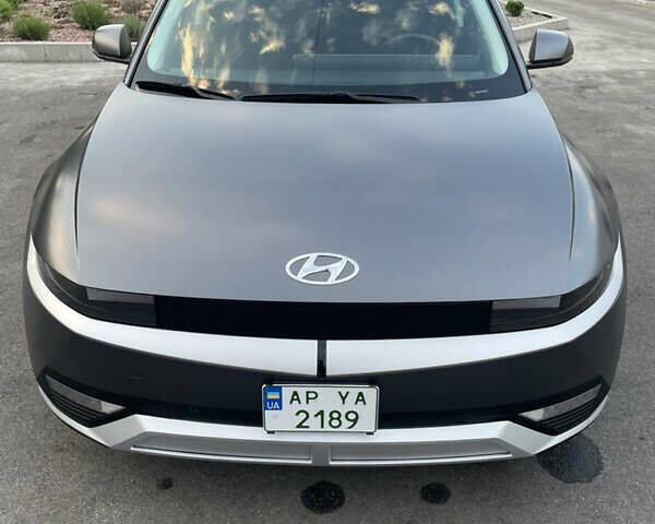 Серый Хендай Ioniq 5, объемом двигателя 0 л и пробегом 7 тыс. км за 30999 $, фото 8 на Automoto.ua