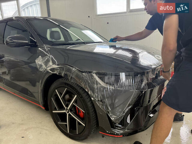 Серый Хендай Ioniq 5, объемом двигателя 0 л и пробегом 2 тыс. км за 40500 $, фото 1 на Automoto.ua