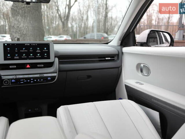 Сірий Хендай Ioniq 5, об'ємом двигуна 0 л та пробігом 14 тис. км за 33800 $, фото 13 на Automoto.ua