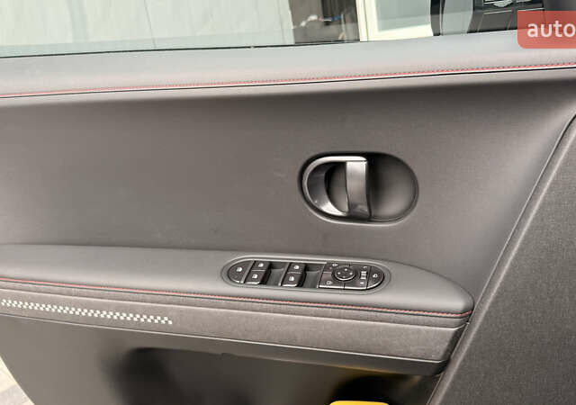 Серый Хендай Ioniq 5, объемом двигателя 0 л и пробегом 2 тыс. км за 40500 $, фото 47 на Automoto.ua