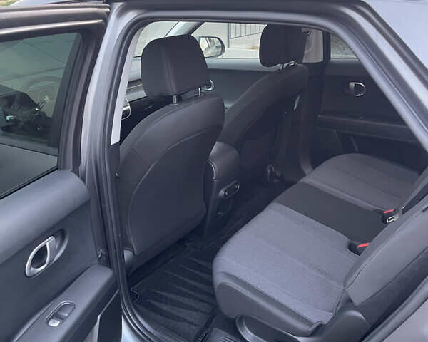 Серый Хендай Ioniq 5, объемом двигателя 0 л и пробегом 7 тыс. км за 30999 $, фото 52 на Automoto.ua