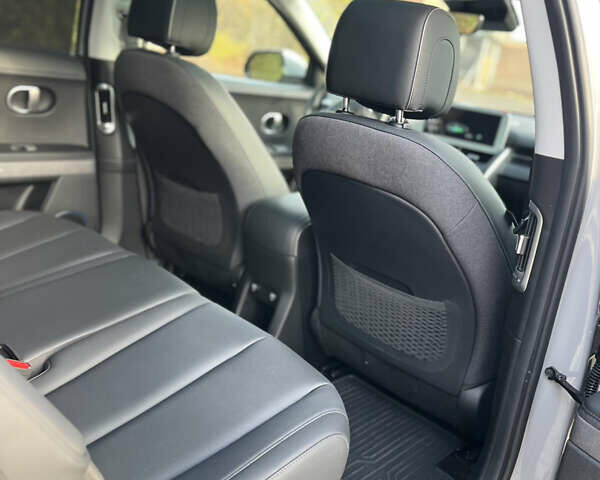 Серый Хендай Ioniq 5, объемом двигателя 0 л и пробегом 29 тыс. км за 27500 $, фото 24 на Automoto.ua