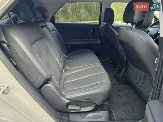 Сірий Хендай Ioniq 5, об'ємом двигуна 0 л та пробігом 1 тис. км за 47499 $, фото 77 на Automoto.ua