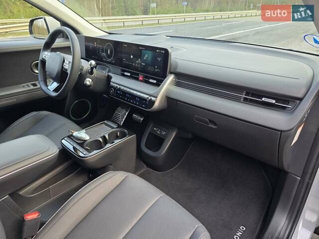 Сірий Хендай Ioniq 5, об'ємом двигуна 0 л та пробігом 1 тис. км за 47499 $, фото 86 на Automoto.ua