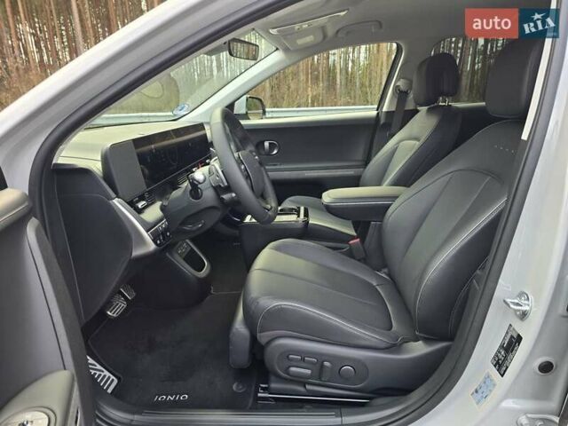 Сірий Хендай Ioniq 5, об'ємом двигуна 0 л та пробігом 1 тис. км за 47499 $, фото 52 на Automoto.ua