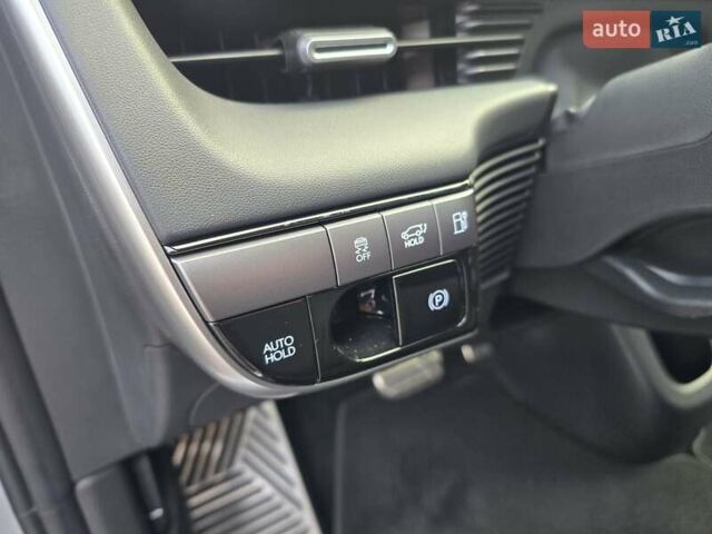 Сірий Хендай Ioniq 5, об'ємом двигуна 0 л та пробігом 1 тис. км за 47499 $, фото 58 на Automoto.ua