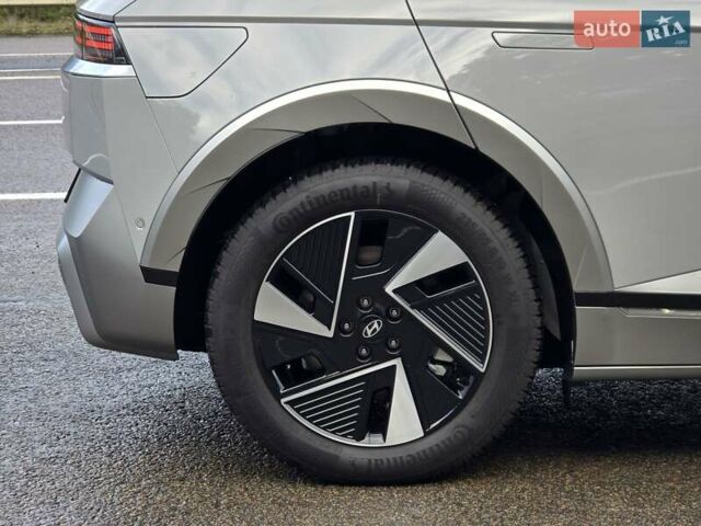 Сірий Хендай Ioniq 5, об'ємом двигуна 0 л та пробігом 1 тис. км за 47499 $, фото 35 на Automoto.ua