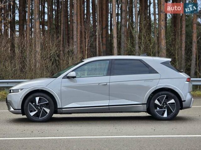 Сірий Хендай Ioniq 5, об'ємом двигуна 0 л та пробігом 1 тис. км за 47499 $, фото 4 на Automoto.ua