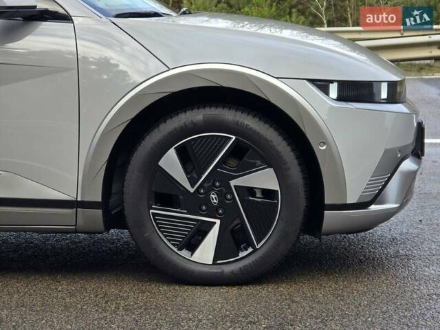Сірий Хендай Ioniq 5, об'ємом двигуна 0 л та пробігом 1 тис. км за 47499 $, фото 36 на Automoto.ua