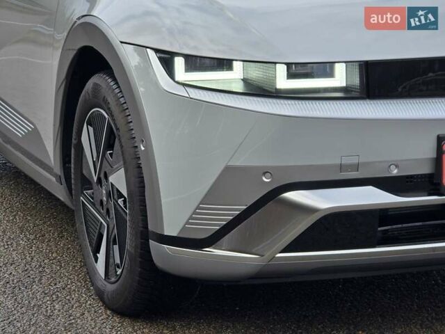 Сірий Хендай Ioniq 5, об'ємом двигуна 0 л та пробігом 1 тис. км за 47499 $, фото 14 на Automoto.ua