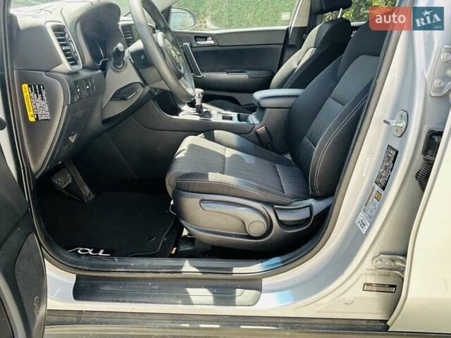 Синий Хендай Ioniq 5, объемом двигателя 0 л и пробегом 84 тыс. км за 22999 $, фото 22 на Automoto.ua