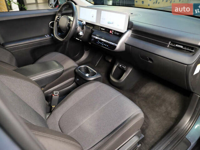 Синий Хендай Ioniq 5, объемом двигателя 0 л и пробегом 29 тыс. км за 23300 $, фото 41 на Automoto.ua