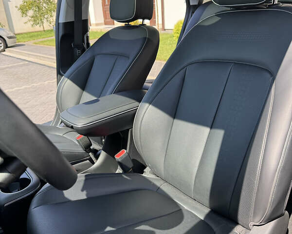 Синий Хендай Ioniq 5, объемом двигателя 0 л и пробегом 6 тыс. км за 30500 $, фото 35 на Automoto.ua