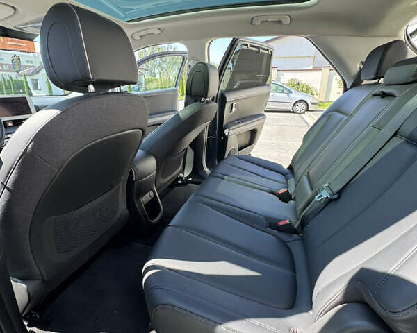 Синий Хендай Ioniq 5, объемом двигателя 0 л и пробегом 6 тыс. км за 30500 $, фото 43 на Automoto.ua