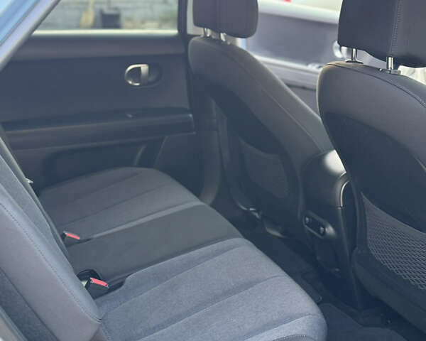 Синий Хендай Ioniq 5, объемом двигателя 0 л и пробегом 139 тыс. км за 14700 $, фото 49 на Automoto.ua