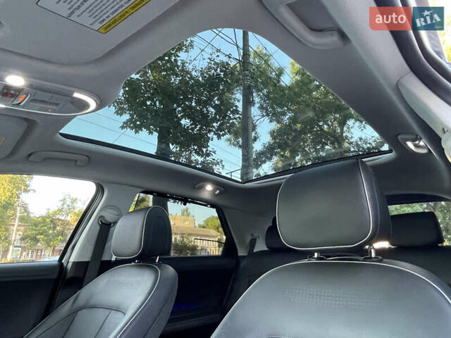 Синий Хендай Ioniq 5, объемом двигателя 0 л и пробегом 72 тыс. км за 32999 $, фото 27 на Automoto.ua