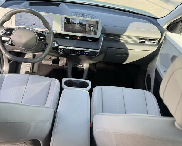 Синий Хендай Ioniq 5, объемом двигателя 0 л и пробегом 25 тыс. км за 26900 $, фото 8 на Automoto.ua