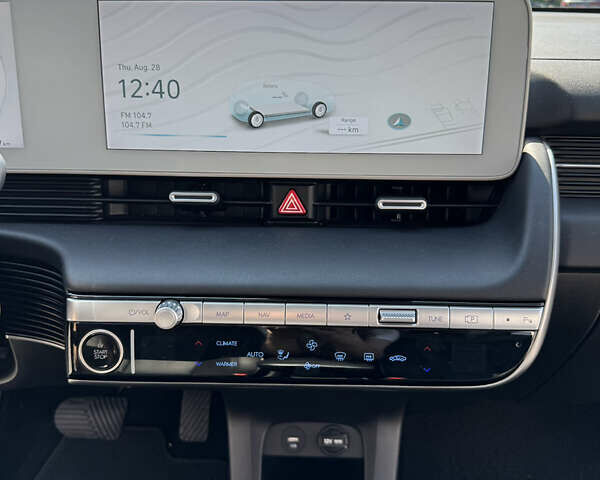 Синий Хендай Ioniq 5, объемом двигателя 0 л и пробегом 6 тыс. км за 30500 $, фото 52 на Automoto.ua
