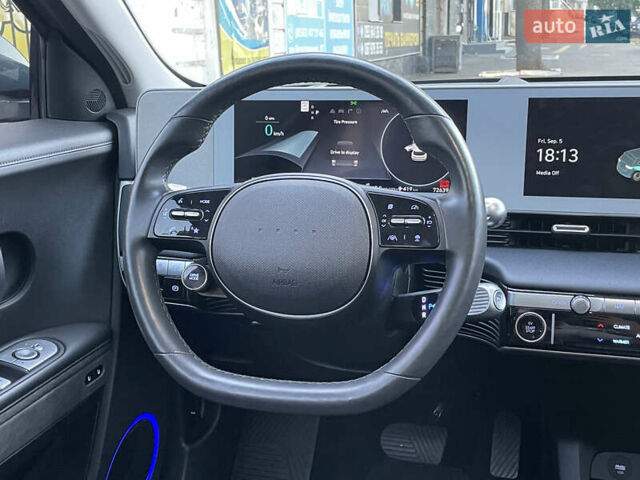 Синий Хендай Ioniq 5, объемом двигателя 0 л и пробегом 72 тыс. км за 32999 $, фото 18 на Automoto.ua