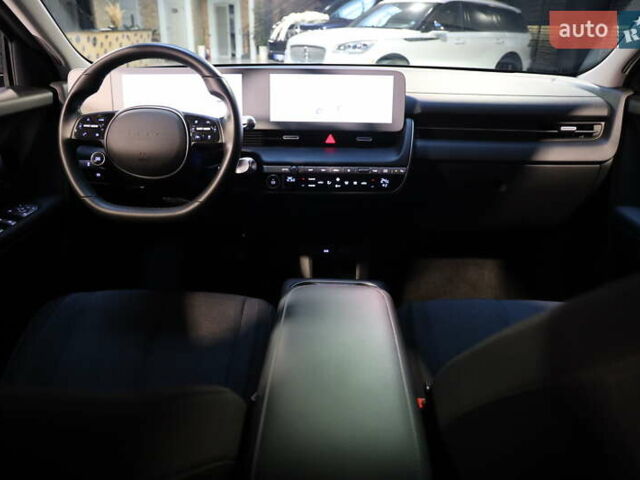 Синий Хендай Ioniq 5, объемом двигателя 0 л и пробегом 29 тыс. км за 23300 $, фото 26 на Automoto.ua