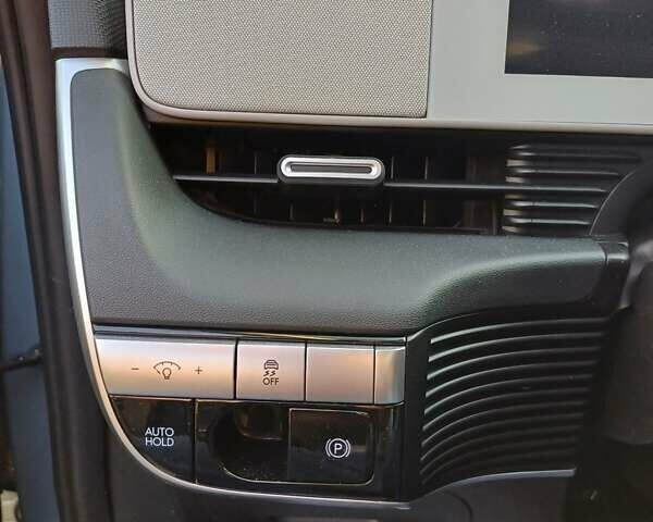 Синій Хендай Ioniq 5, об'ємом двигуна 0 л та пробігом 42 тис. км за 25000 $, фото 11 на Automoto.ua