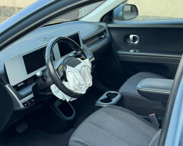 Синий Хендай Ioniq 5, объемом двигателя 0 л и пробегом 139 тыс. км за 14700 $, фото 36 на Automoto.ua