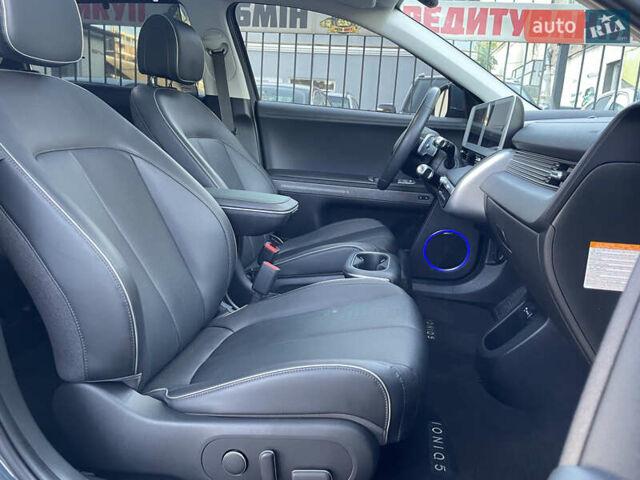 Синий Хендай Ioniq 5, объемом двигателя 0 л и пробегом 72 тыс. км за 32999 $, фото 14 на Automoto.ua