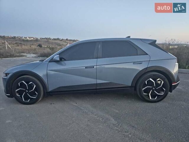 Синий Хендай Ioniq 5, объемом двигателя 0 л и пробегом 93 тыс. км за 29750 $, фото 3 на Automoto.ua