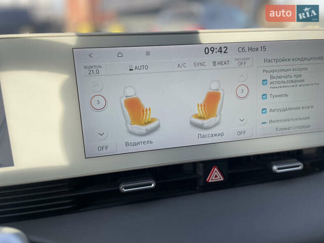 Синий Хендай Ioniq 5, объемом двигателя 0 л и пробегом 30 тыс. км за 26000 $, фото 11 на Automoto.ua