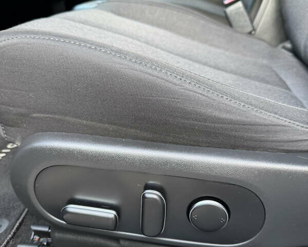 Синій Хендай Ioniq 5, об'ємом двигуна 0 л та пробігом 139 тис. км за 14900 $, фото 33 на Automoto.ua