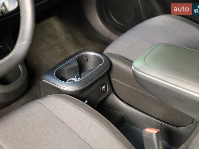 Синий Хендай Ioniq 5, объемом двигателя 0 л и пробегом 29 тыс. км за 23300 $, фото 28 на Automoto.ua