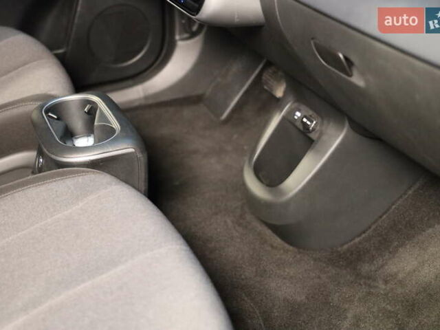 Синий Хендай Ioniq 5, объемом двигателя 0 л и пробегом 29 тыс. км за 23300 $, фото 42 на Automoto.ua