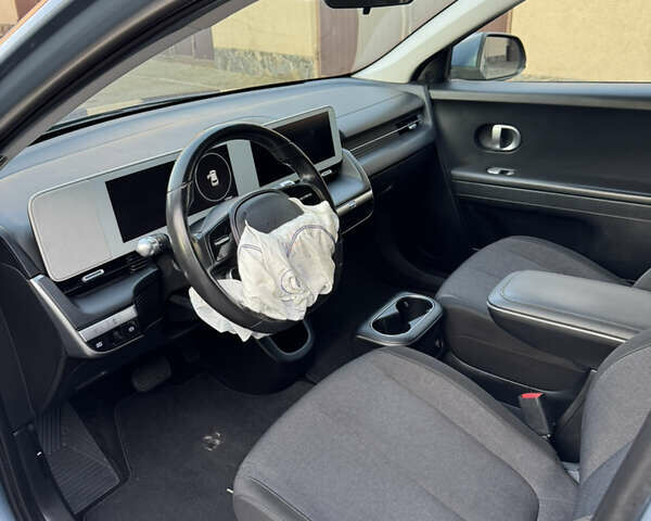 Синий Хендай Ioniq 5, объемом двигателя 0 л и пробегом 139 тыс. км за 14700 $, фото 35 на Automoto.ua